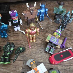 Roblox Figures